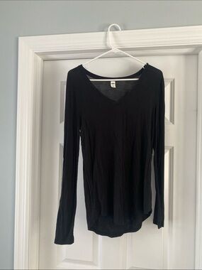 Old Navy Black Luxe V-Neck Long Sleeve Tee